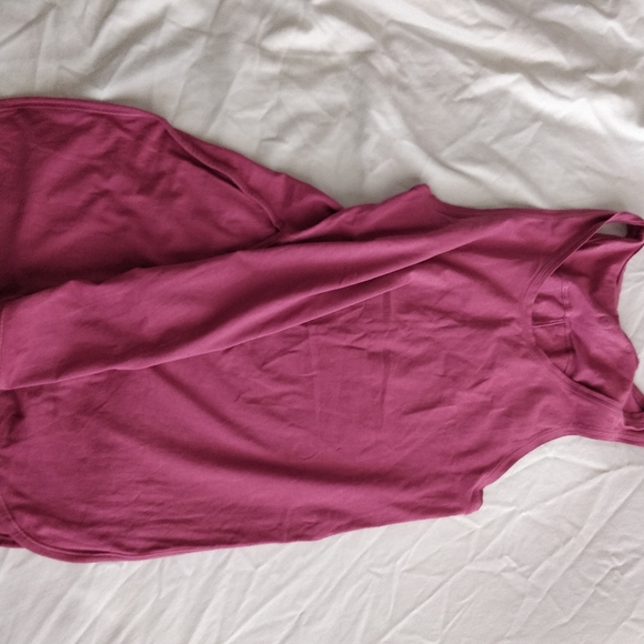 BNWOT Long tank with slits on sides - Picture 5 of 5